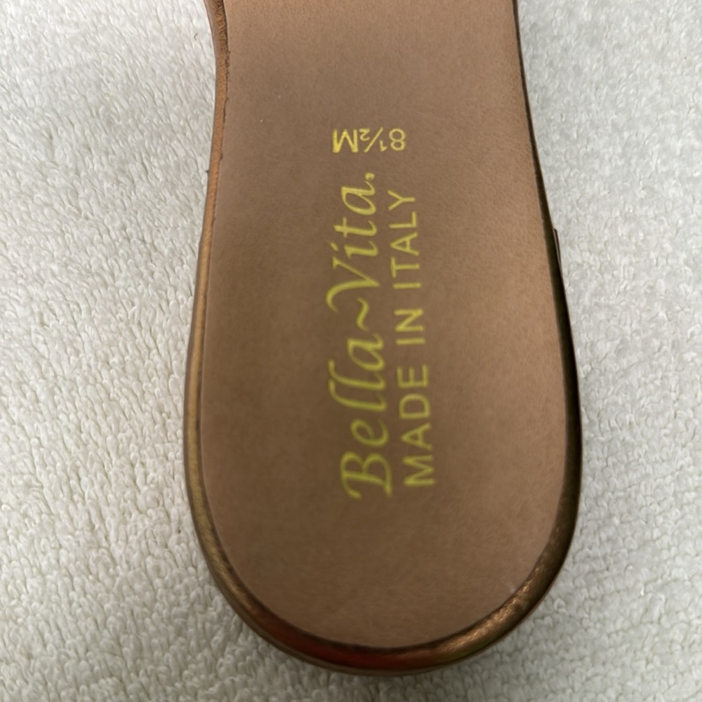 Bella Vita Eli-Italy Metallic Sandal - Picture 11 of 16